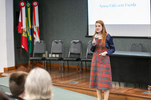 Palestra sobre educação domiciliar abre Semana da Família na Alesc