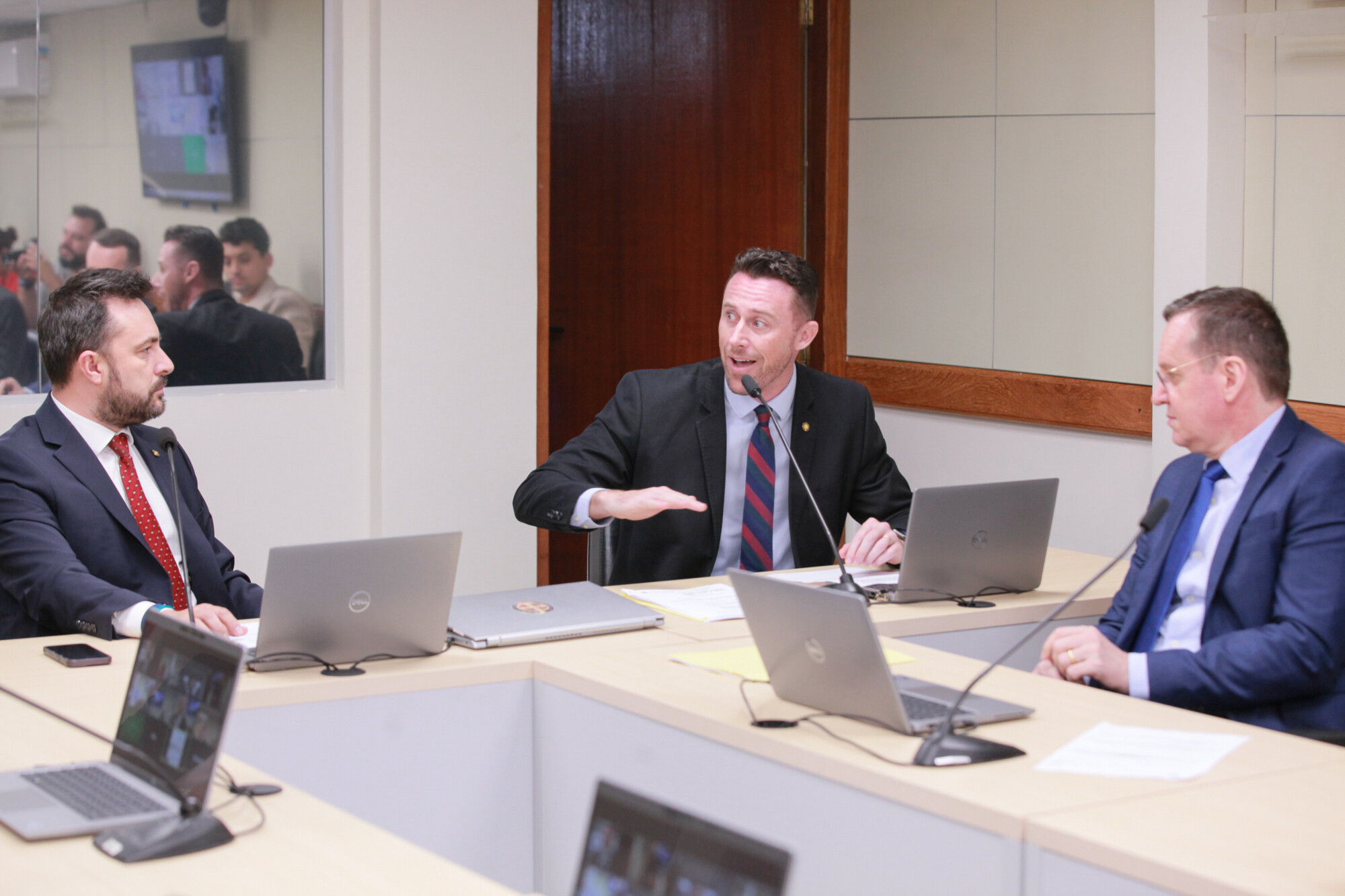 - Deputado Marcius Machado (PL) 
 - Deputado Fernando Krelling (MDB) 	
 - Deputado Jair Miotto (União)