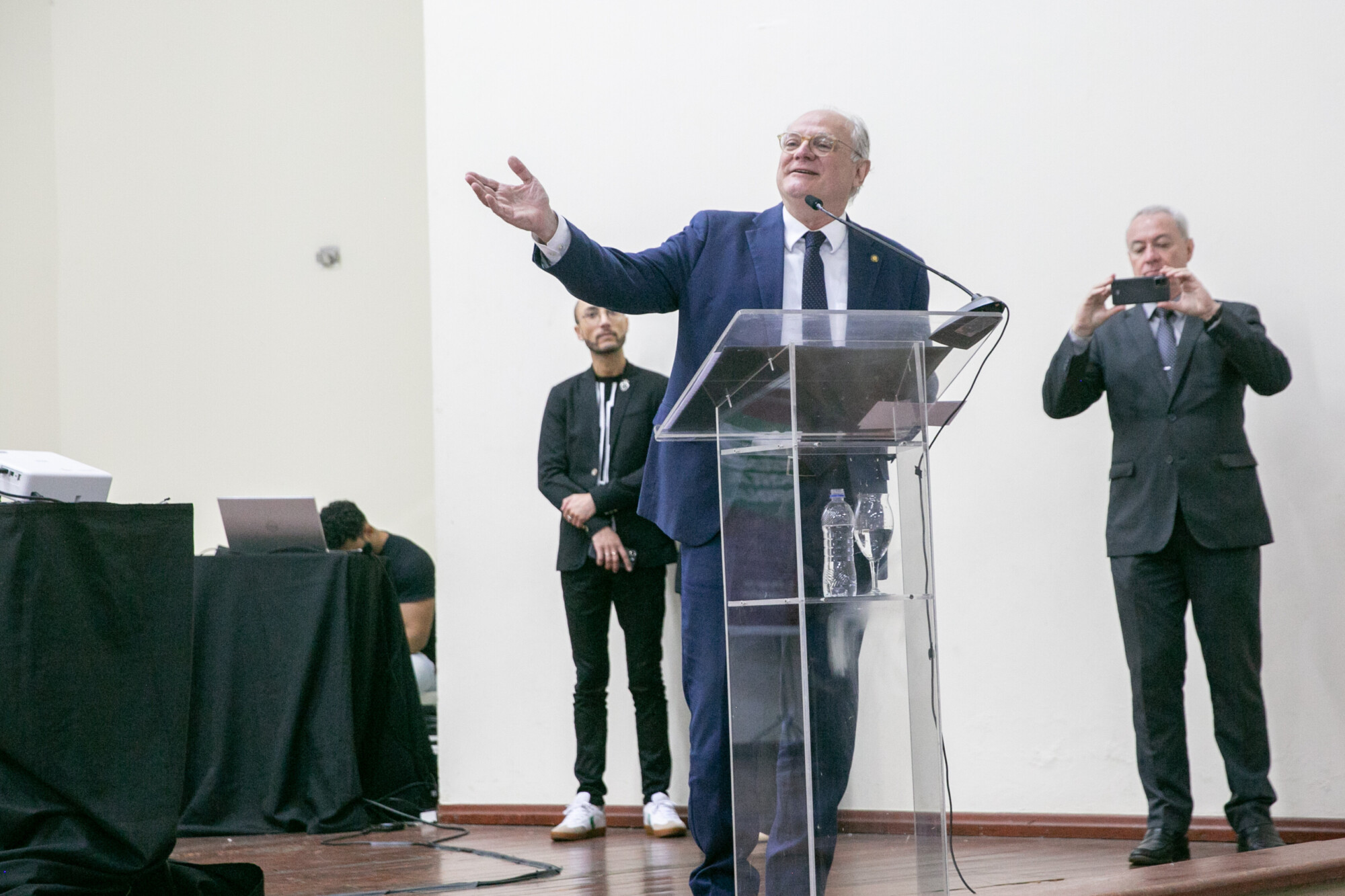 - Deputado Dr. Vicente Caropreso (PSDB)