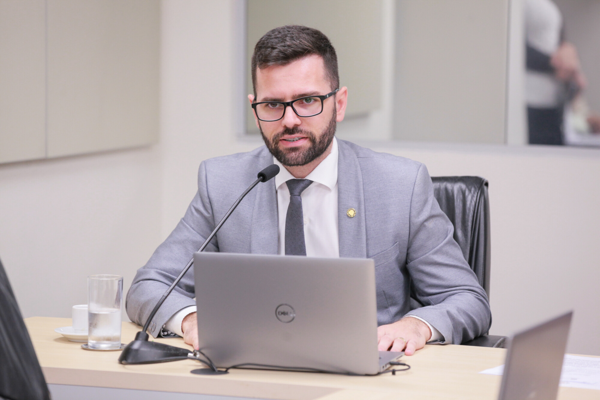 - Deputado André de Oliveira (NOVO)