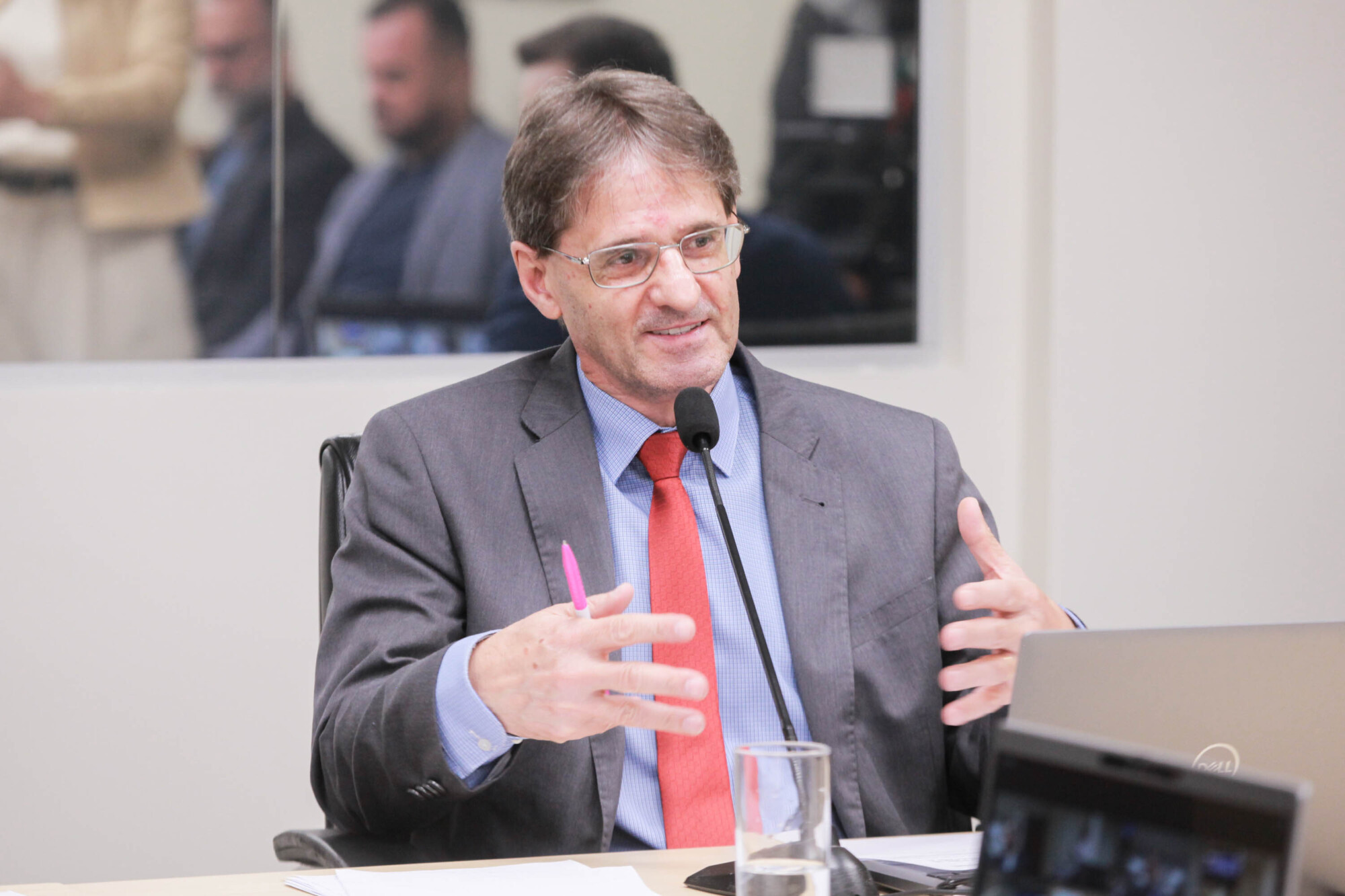 - Deputado Neodi Saretta (PT)