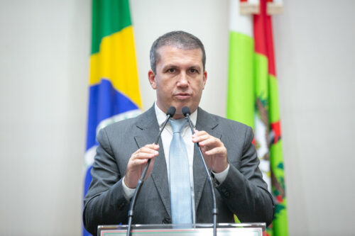 Proposta de Camilo Martins para recuperação das cidades após desastres naturais passa na Alesc