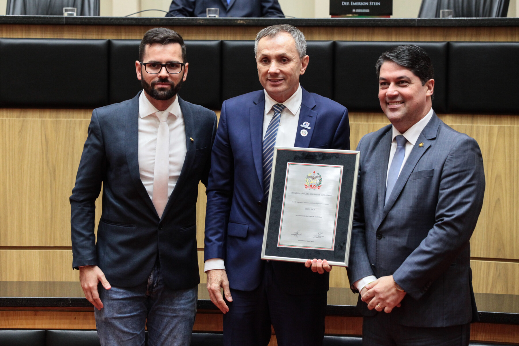 - Deputado André de Oliveira (NOVO)
-José Evaldo Koch - Sócio Fundador e Presidente  - Deputado Emerson Stein (MDB)