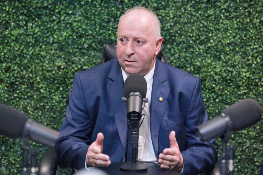 Oscar Gutz promove debate sobre trânsito de máquinas agrícolas nas rodovias