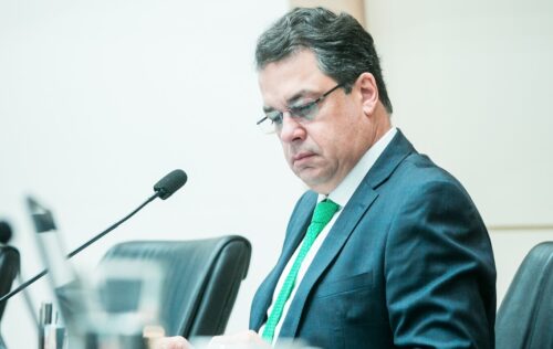 Minotto espera que governo aprofunde rapidamente o diálogo com professores