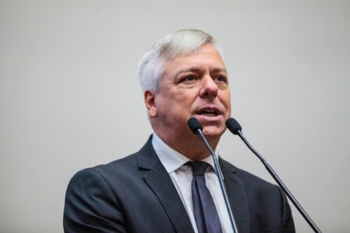 Santa Catarina deve ser o primeiro estado a acolher gaúchos atingidos por enchentes, diz Fabiano