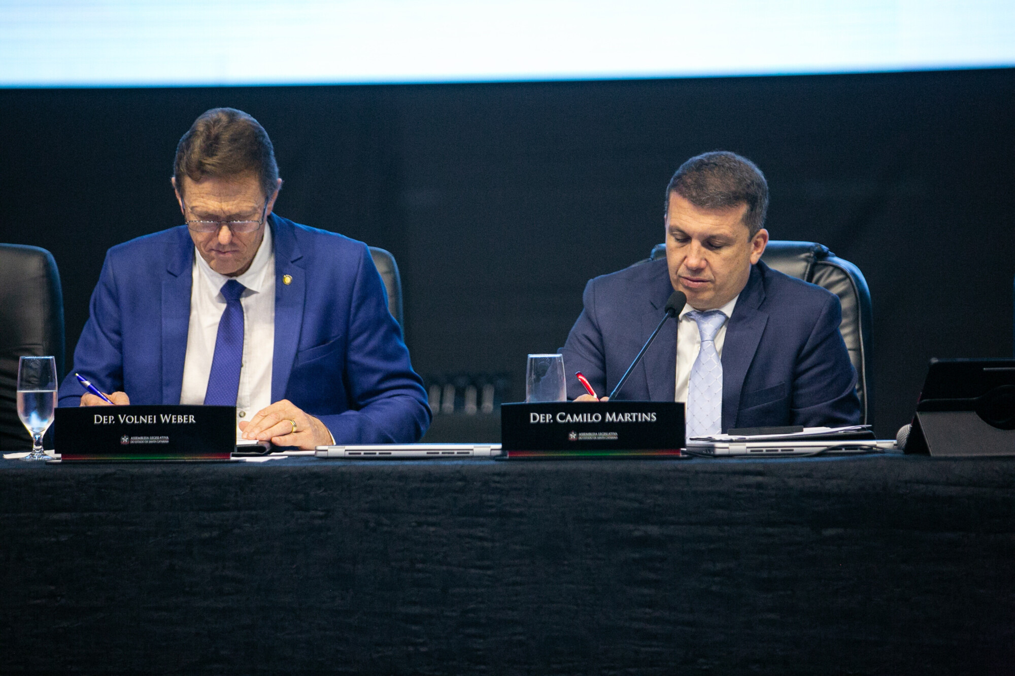 - Deputado Volnei Weber (MDB)
 - Deputado Camilo Martins (Podemos)