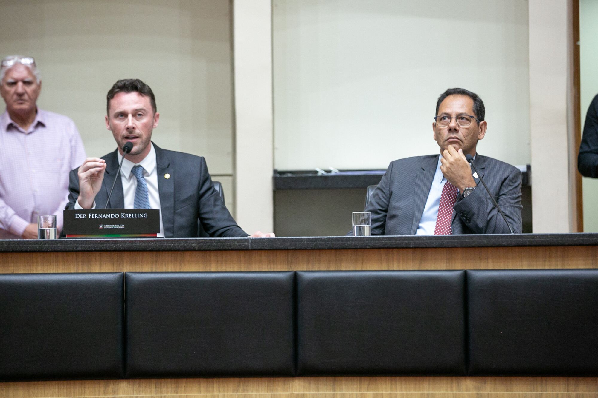 - Deputado Fernando Krelling (MDB) 	
-Freibergue Rubem do Nascimento  -Presidente da Fesporte