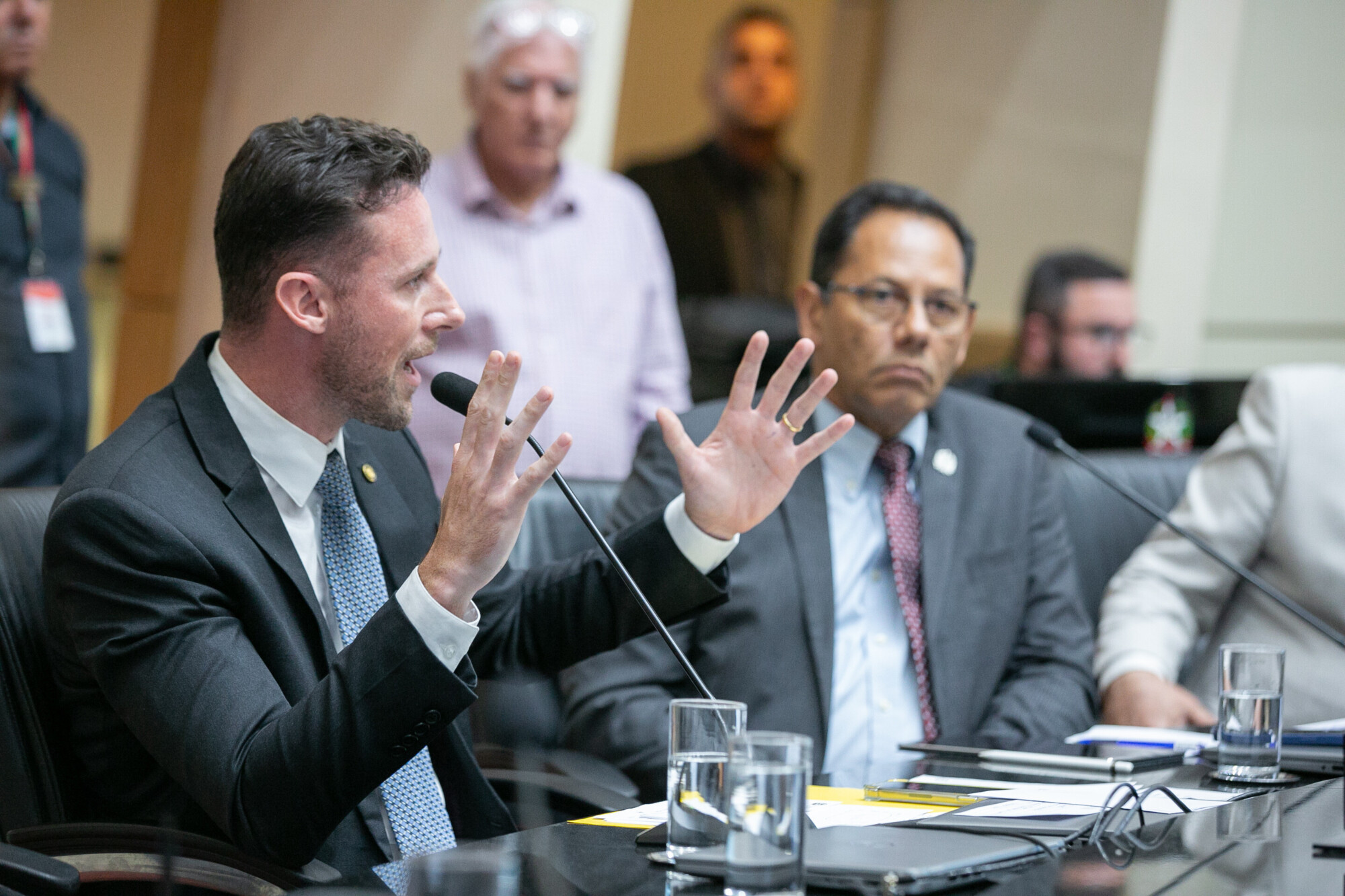 - Deputado Fernando Krelling (MDB) 	
-Freibergue Rubem do Nascimento  -Presidente da Fesporte