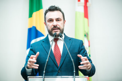 Sessão tem anúncios de lei para guardiões de sementes e Executivo itinerante