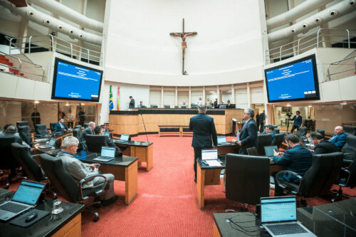 Aprovado projeto que trata da inclusão de consumidor em cadastros de crédito