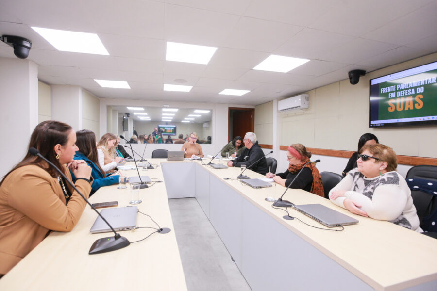 Reunião da Frente em Defesa do Suas, na manhã desta terça-feira (25)
