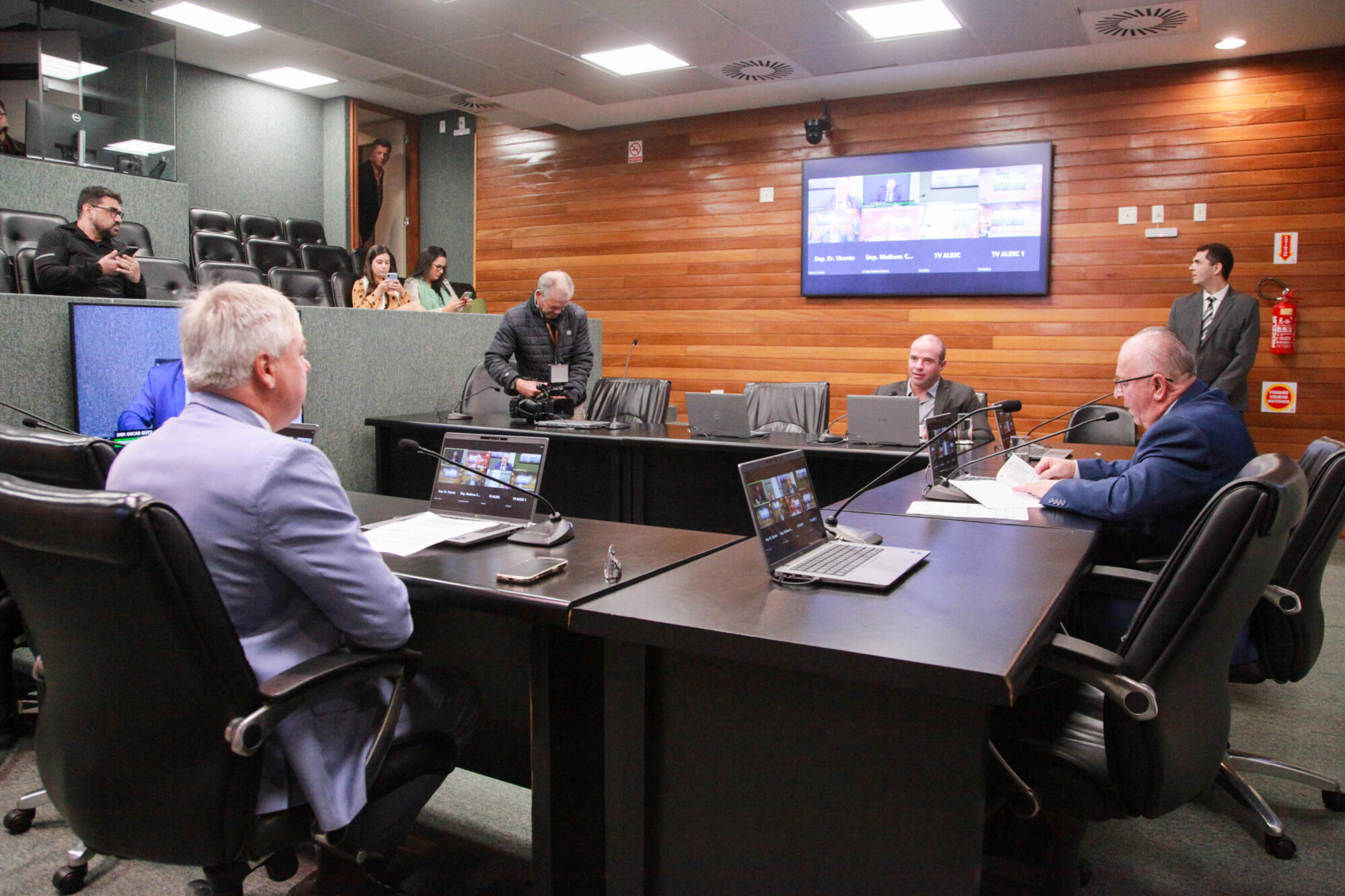 - Deputado Fabiano da Luz (PT) 	
 - Deputado Jessé Lopes (PL) 
 - Deputado Oscar Gutz (PL)