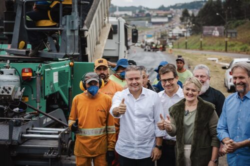Deputados recebem ministro dos Transportes em Chapecó e comemoram R$ 194 mi para rodovias