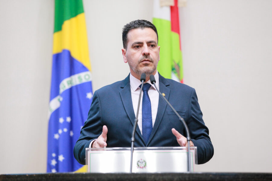 Deputado Estêner Soratto.