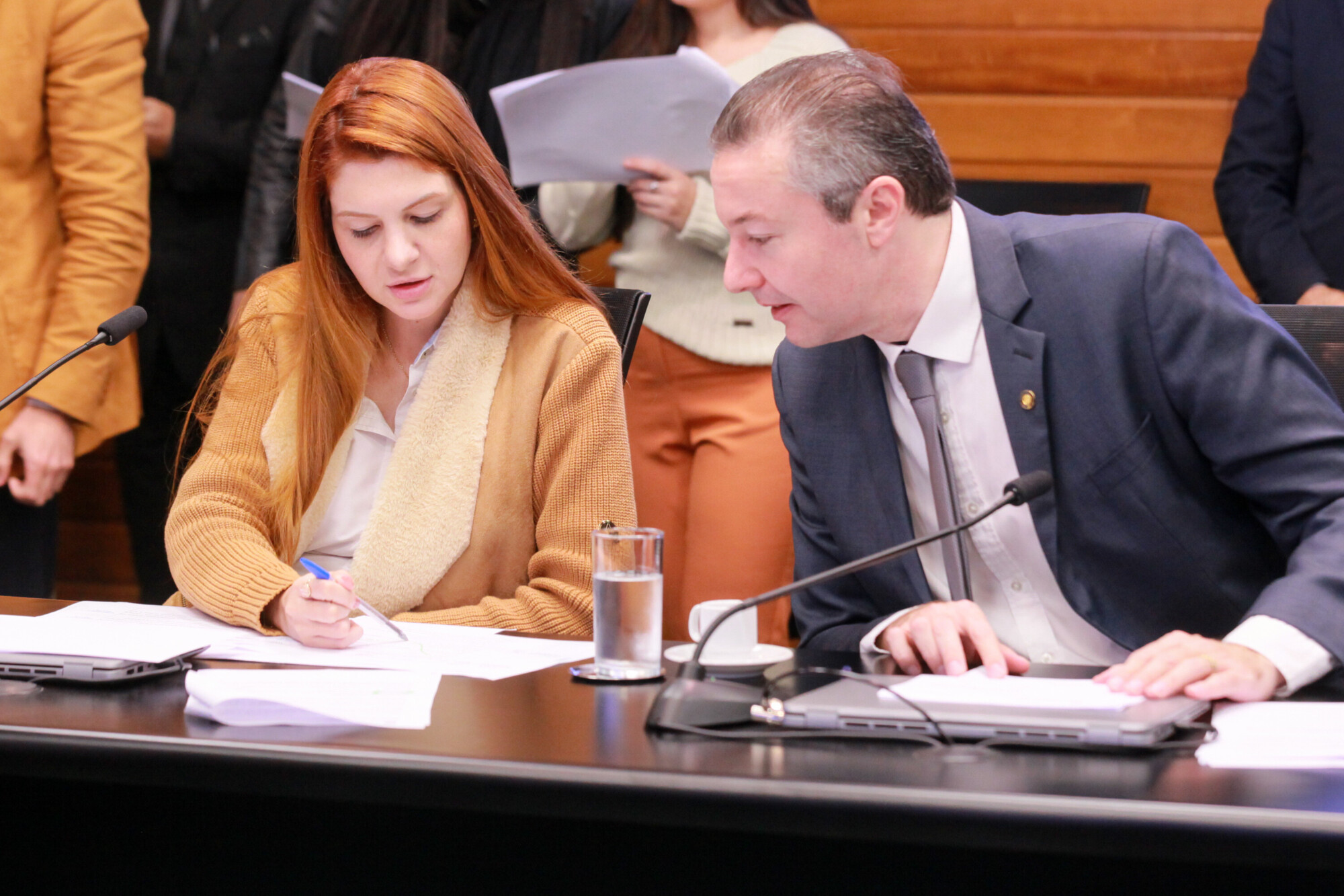 - Deputada Ana Campagnolo (PL)
 - Deputado Napoleão Bernardes (PSD)