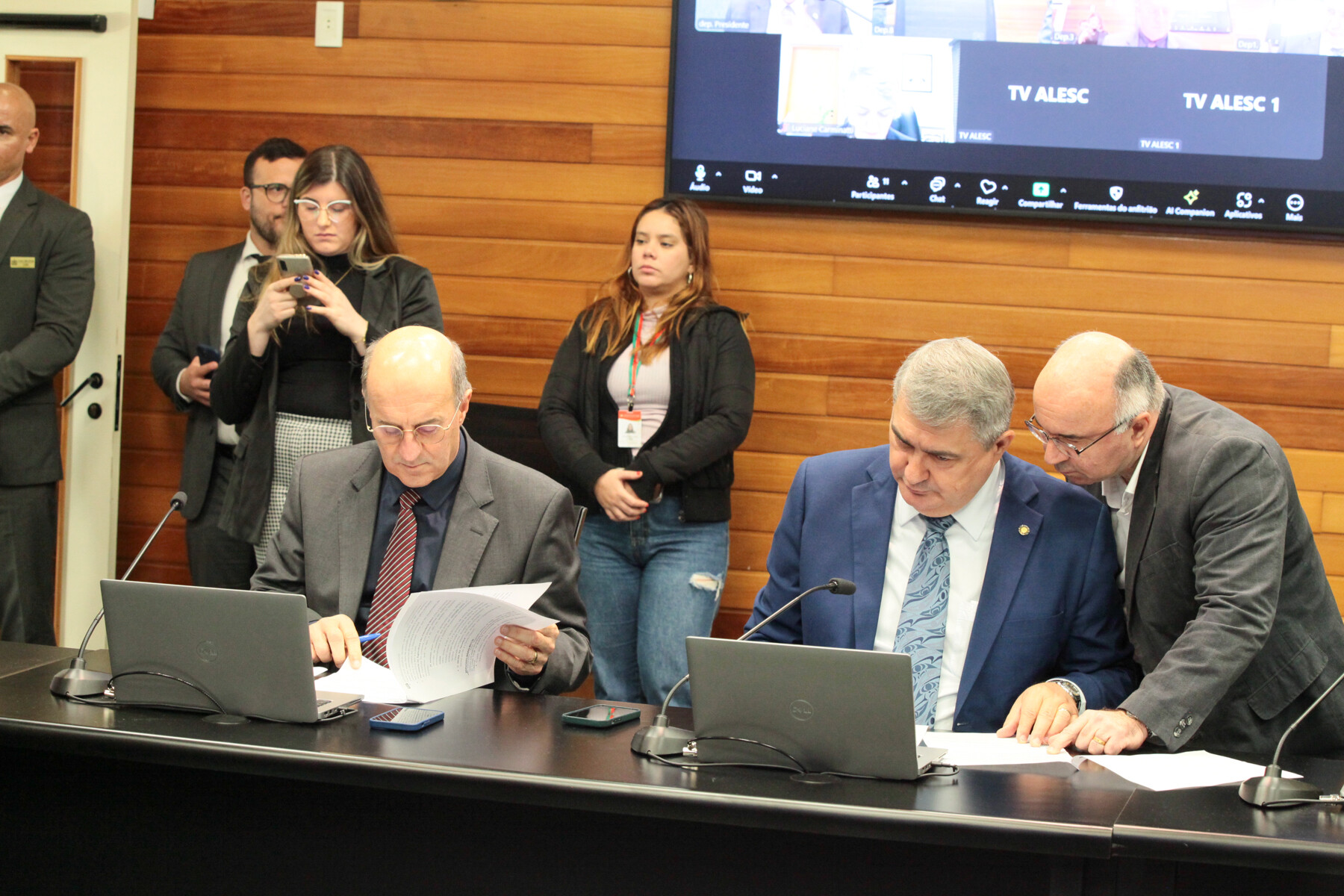 - Deputado José Milton Scheffer (PP) 	
 - Deputado Antídio Lunelli (MDB)