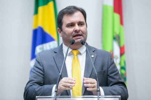 Sérgio Guimarães questiona data de inauguração do contorno viário