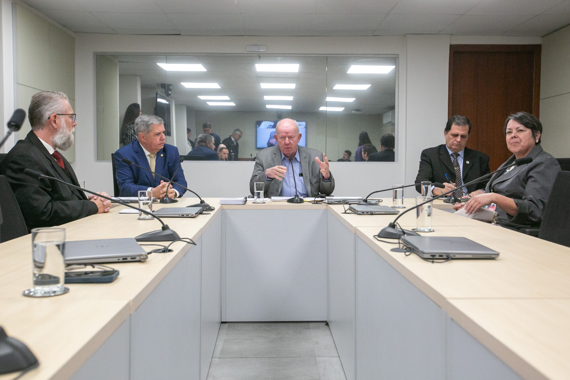 Comissão de Finanças e Tributação com membros do DETRAN/SC e representantes do ramo de vistoria
