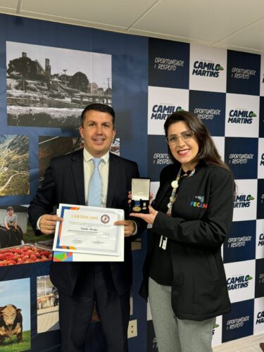Camilo Martins recebe medalha de mérito do Colegiado de Defesa Civil da Fecam