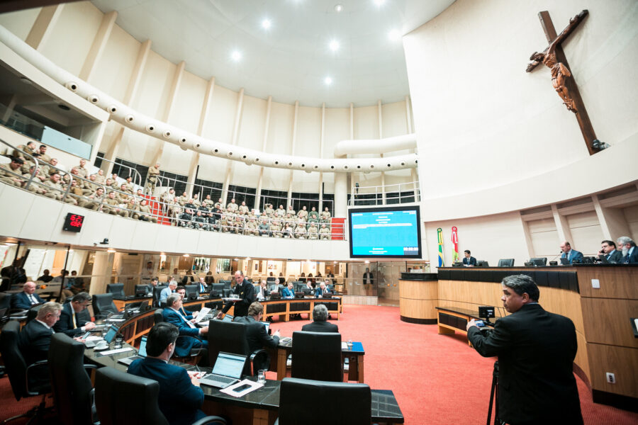 Plenário da Assembleia Legislativa na tarde desta terça-feira (10)