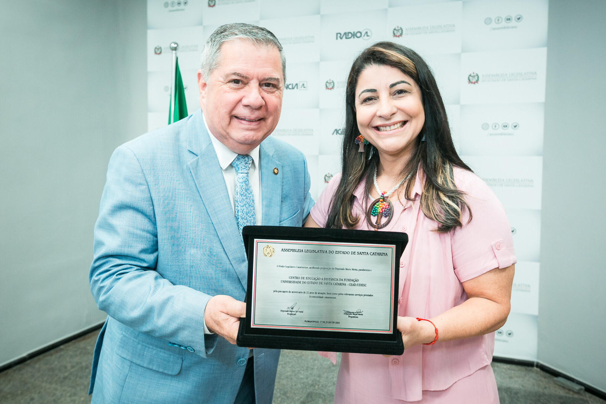 - Deputado Mário Motta (PSD)
Dra. Cléia Demétrio Pereira - Professora da UDESC - CEAD