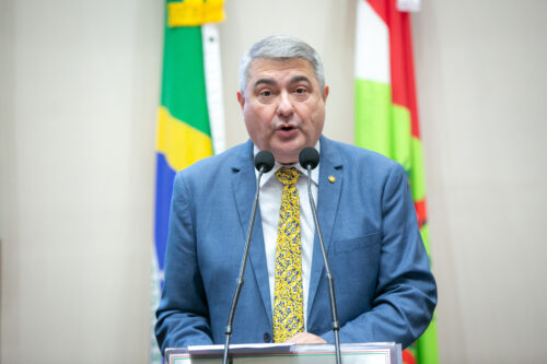Em discurso na tribuna da Alesc, Lunelli critica descontrole fiscal no país