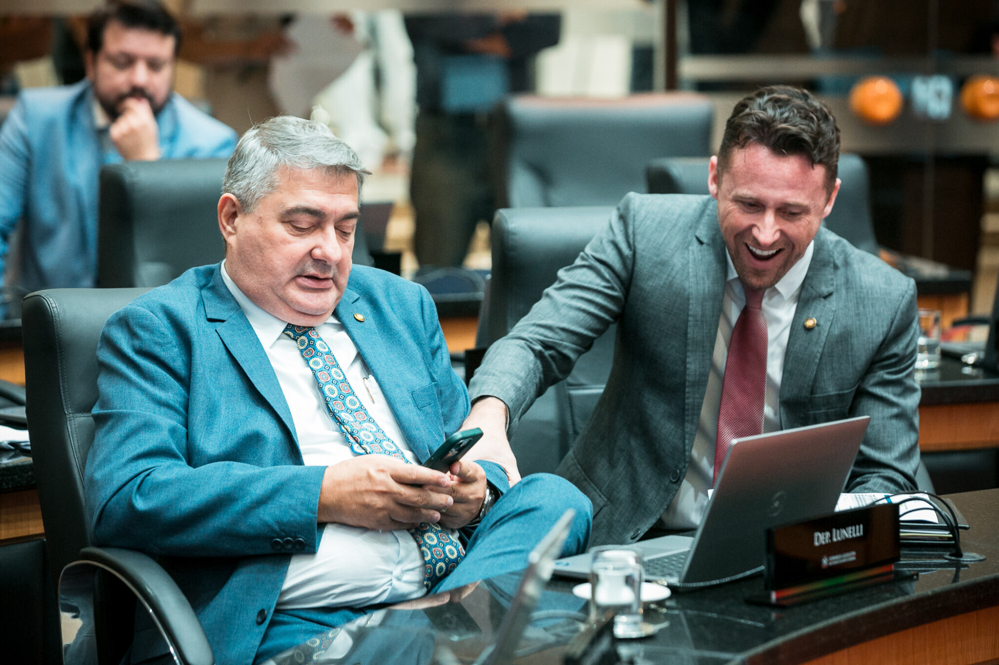 - Deputado Antídio Lunelli (MDB)
 - Deputado Fernando Krelling (MDB)