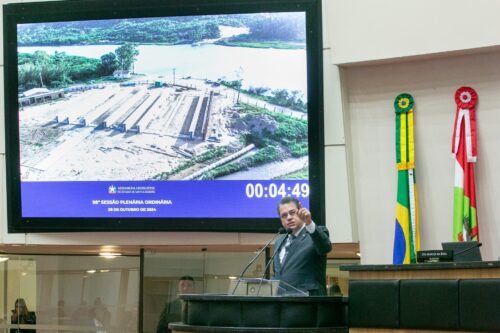 Minotto cobra governo do Estado por obras paradas no Sul
