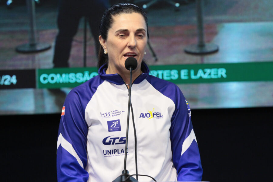 Coordenadora da Avofel, Régia Favero