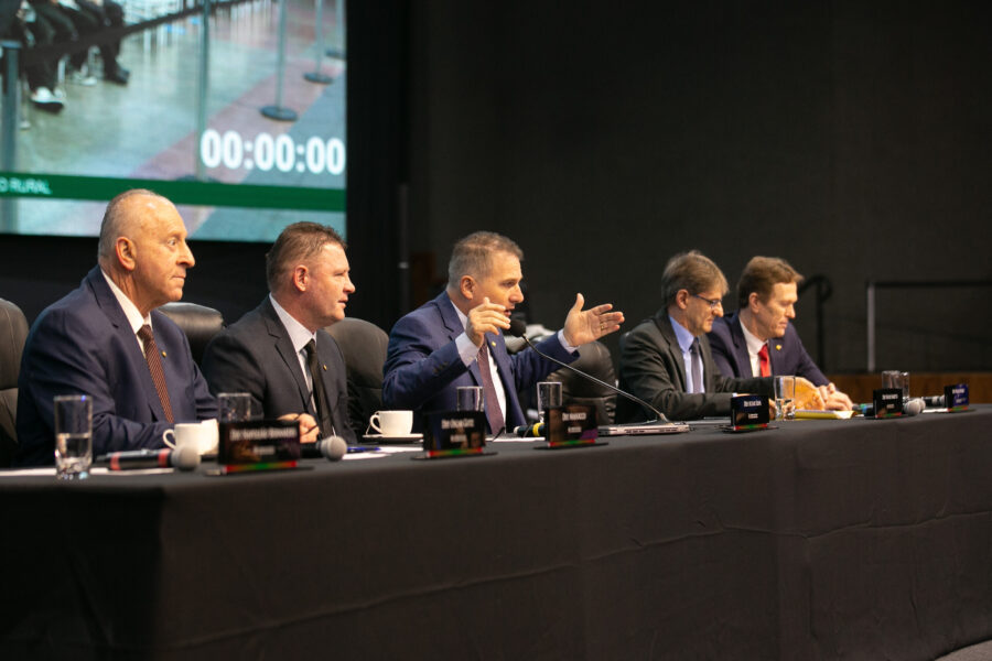 Reunião da Comissão de Agricultura e Desenvolvimento Rural da Alesc, realizada em Lages