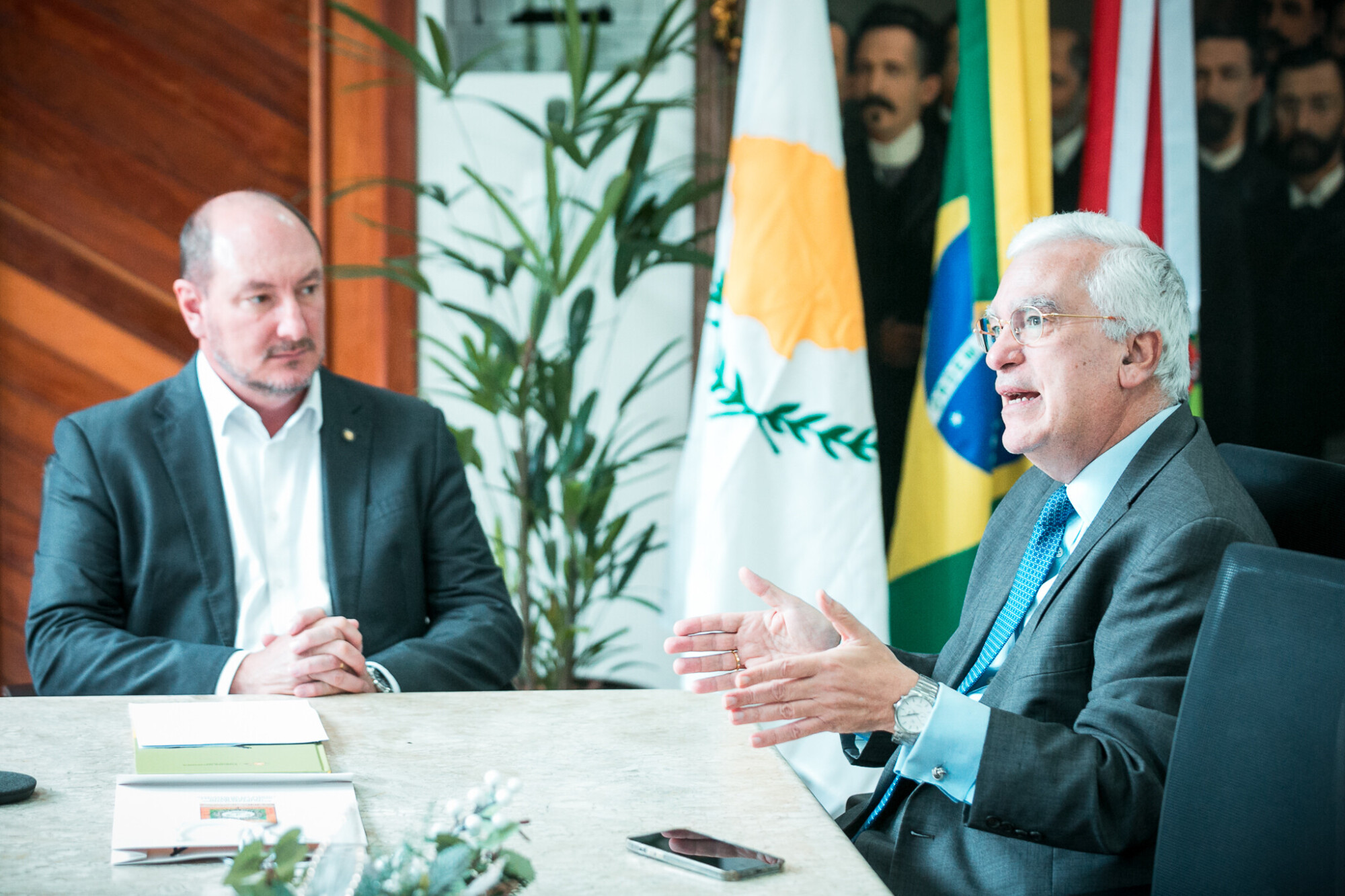 - Deputado Mauro de Nadal (MDB) 	
- Vasilios Philippou - Embaixador do Chipre