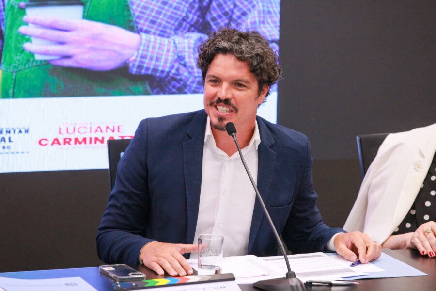Deputado Marquito.