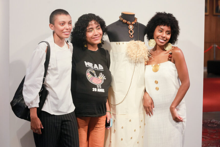 Alunas da Udesc que protagonizaram a exposição