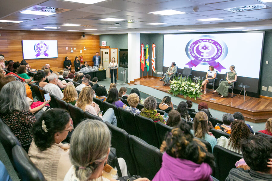 Solenidade foi realizada no Plenarinho da Assembleia Legislativa.