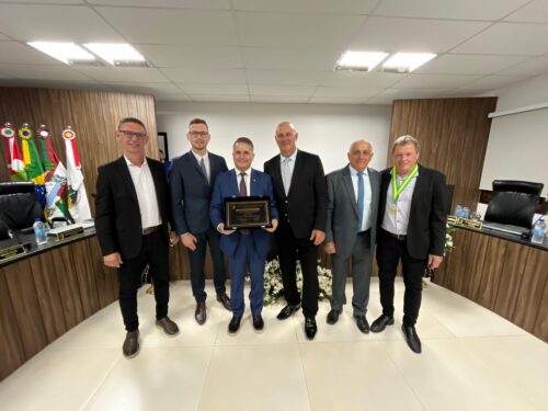 Altair Silva recebe título de cidadão honorário de Antônio Carlos