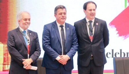 Deputado Naatz defende mais autonomia constitucional dos Estados