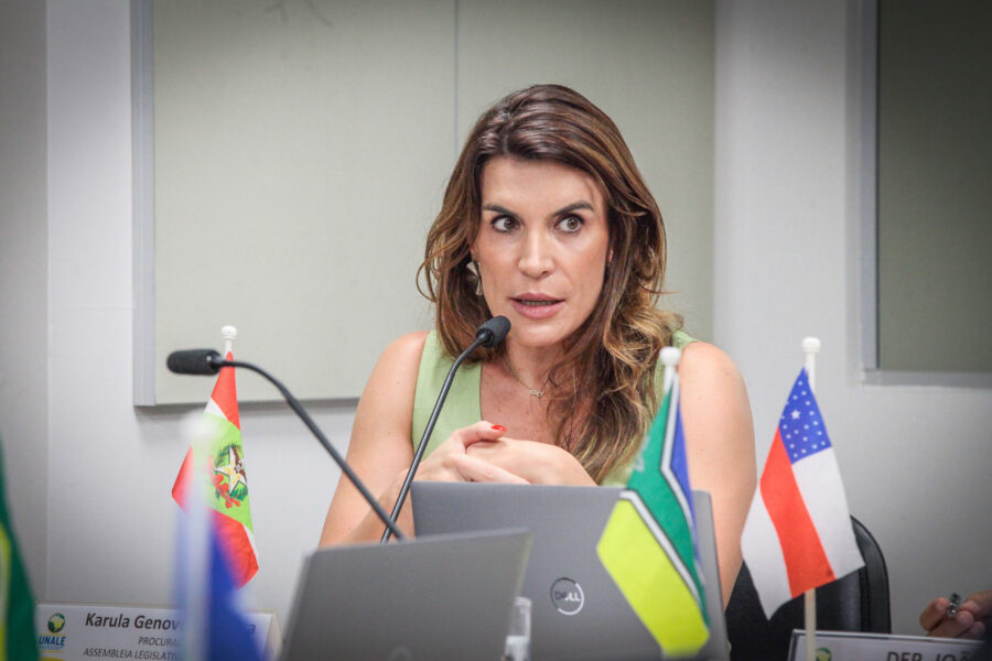 Procuradora-geral da Assembleia Legislativa de Santa Catarina, Karula Genoveva Batista.