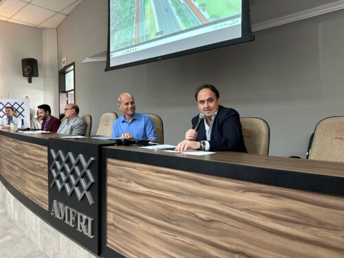 Frente Parlamentar do Corredor Litorâneo Norte se reúne na Amfri, em Itajaí