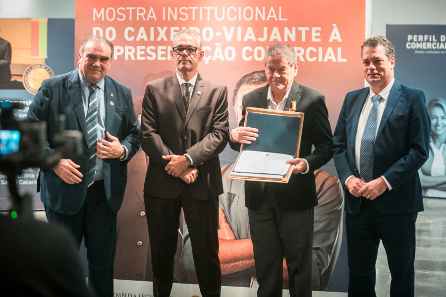 Mostra institucional 