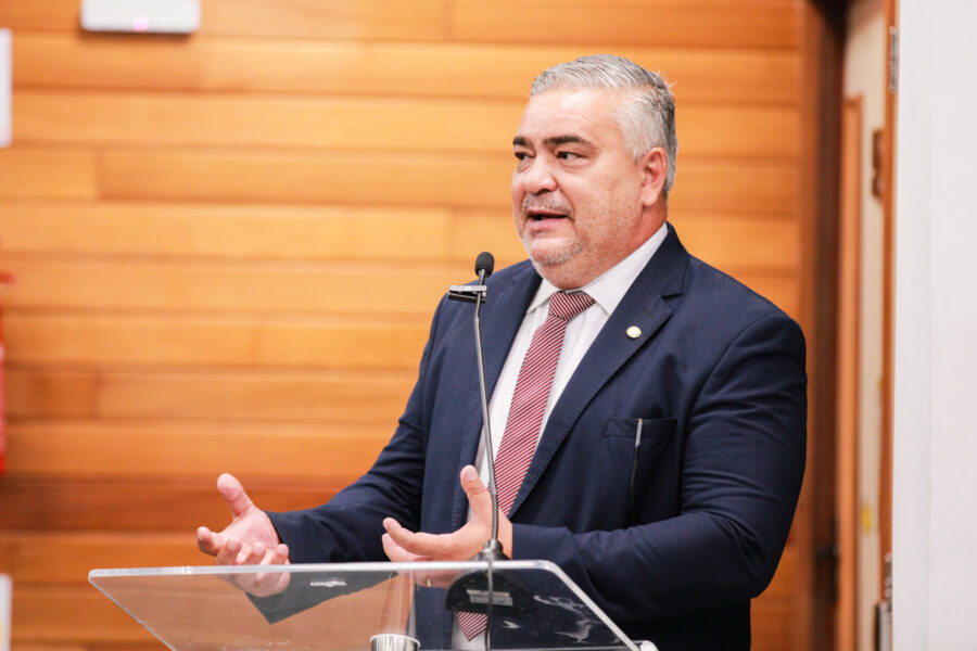 Deputado Sargento Lima, coordenador da frente parlamentar.