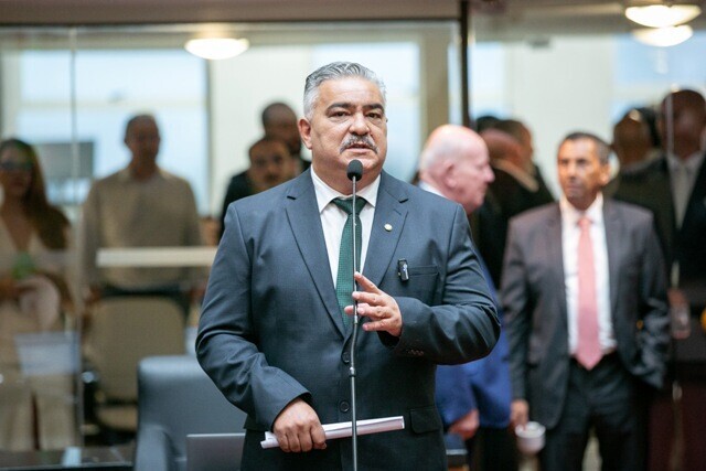 Deputado Sargento Lima.