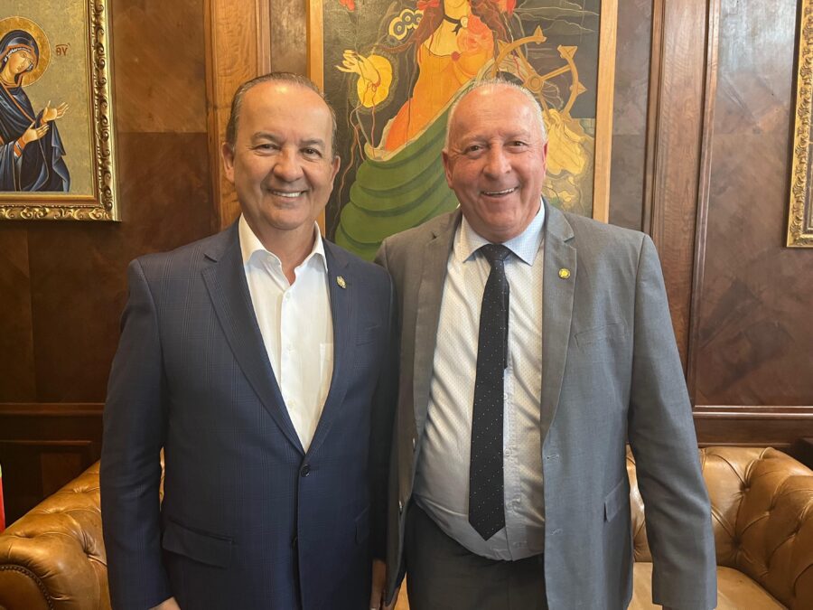 Governador Jorginho Mello e deputado Oscar Gutz. Fonte: assessoria parlamentar.