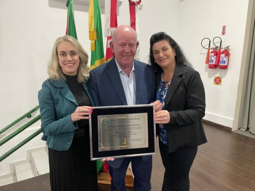 Marcos Vieira recebe título de Cidadão Honorário de Bom Retiro