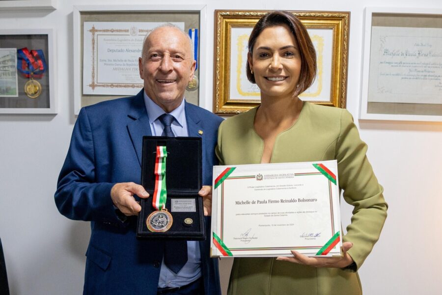 Deputado Oscar Gutz e Michelle Bolsonaro