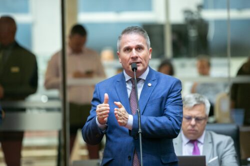 Comissão convoca secretário para prestar esclarecimentos sobre novas taxas a agricultores