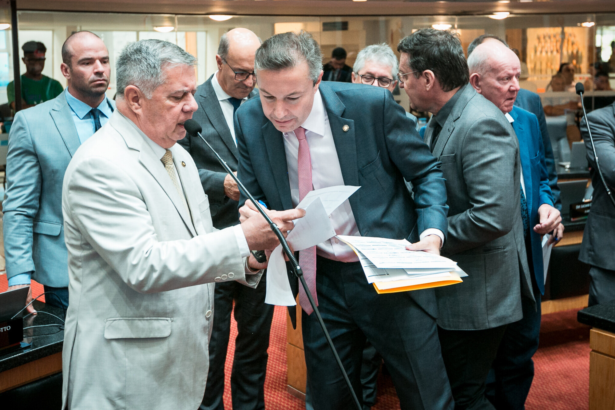 - Deputado Mário Motta (PSD)
 - Deputado Napoleão Bernardes (PSD)
