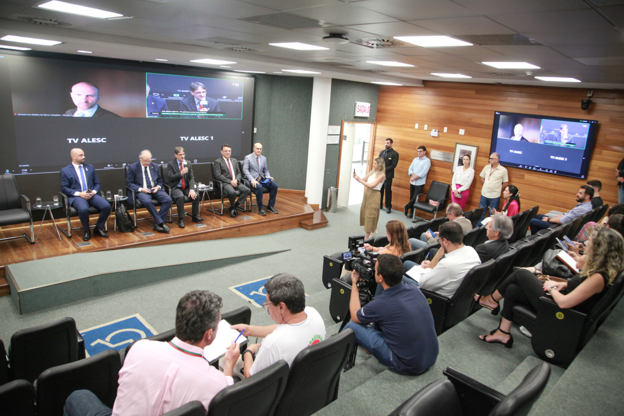 -Diogo Demarchi Silva -  Secretário de Estado da Saúde de Santa Catarina - Deputado Dr. Vicente Caropreso (PSDB) 
 - Deputado Neodi Saretta (PT) 	- Deputado Mauricio Peixer (PL)	
 - Deputado José Milton Scheffer (PP)