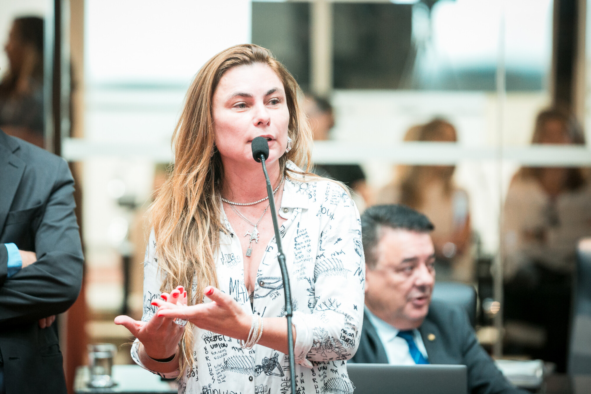 - Deputada Paulinha (Podemos)
