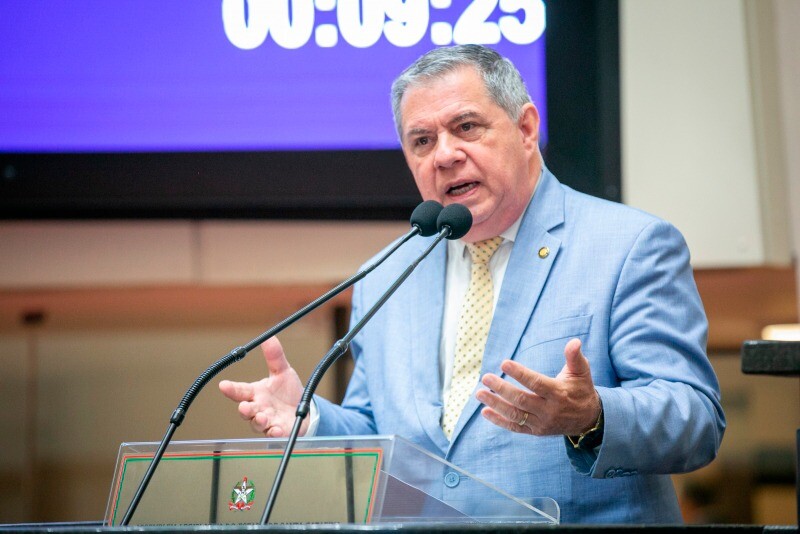 Deputado Mário Motta cobra solução para falta de videomonitoramento nas escolas estaduais de SC